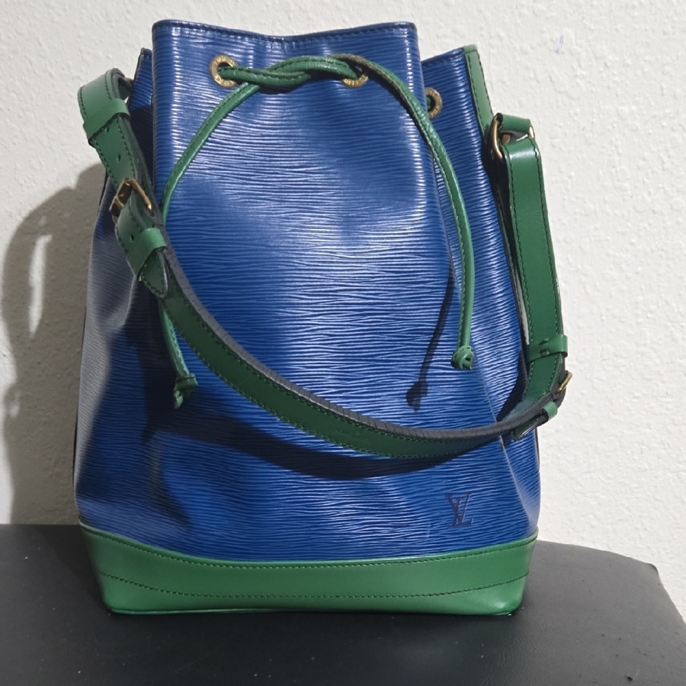 Louis Vuitton NOE GM Blue and Green Epi Leather Shoulder Bags